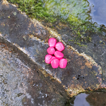 Pond Pro Scorn in the color bubblegum pink.